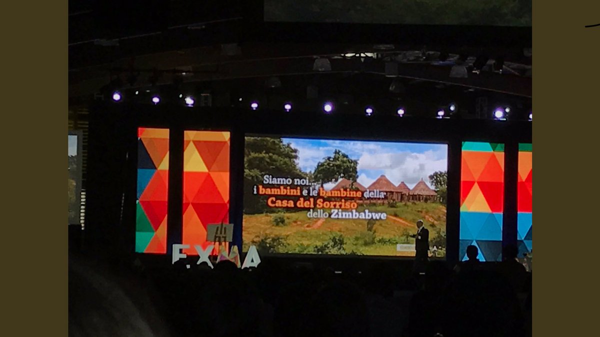 DiBariTweets's tweet photo. At #EXMA2017 the most important LATAM platform I have proudly introduced 6000 CMO to Datatelling launched by award winning Italian company Little Sea. Here it is for my friends who weren’t in Bogota, Quito and Mexico City. @fanzures @FraPiccolomini @ampesant https://t.co/Oz4Kzja6V4