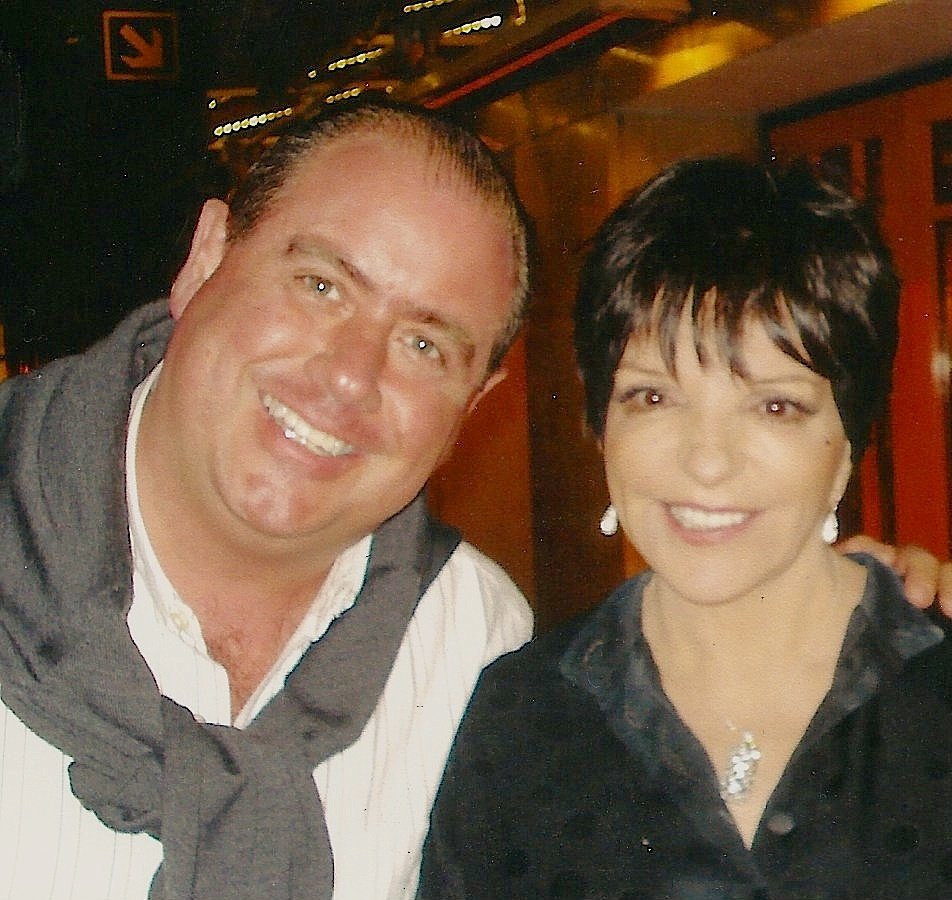 EdLorenz's tweet photo. With the GREAT Liza Minelli.
#tbt #lizaminelli #newyork #bestvoice #musicals #greatpic #greatperson #thebestodthebest #singerthoughts #singers #edlorenzmusic https://t.co/04s4JROFL0