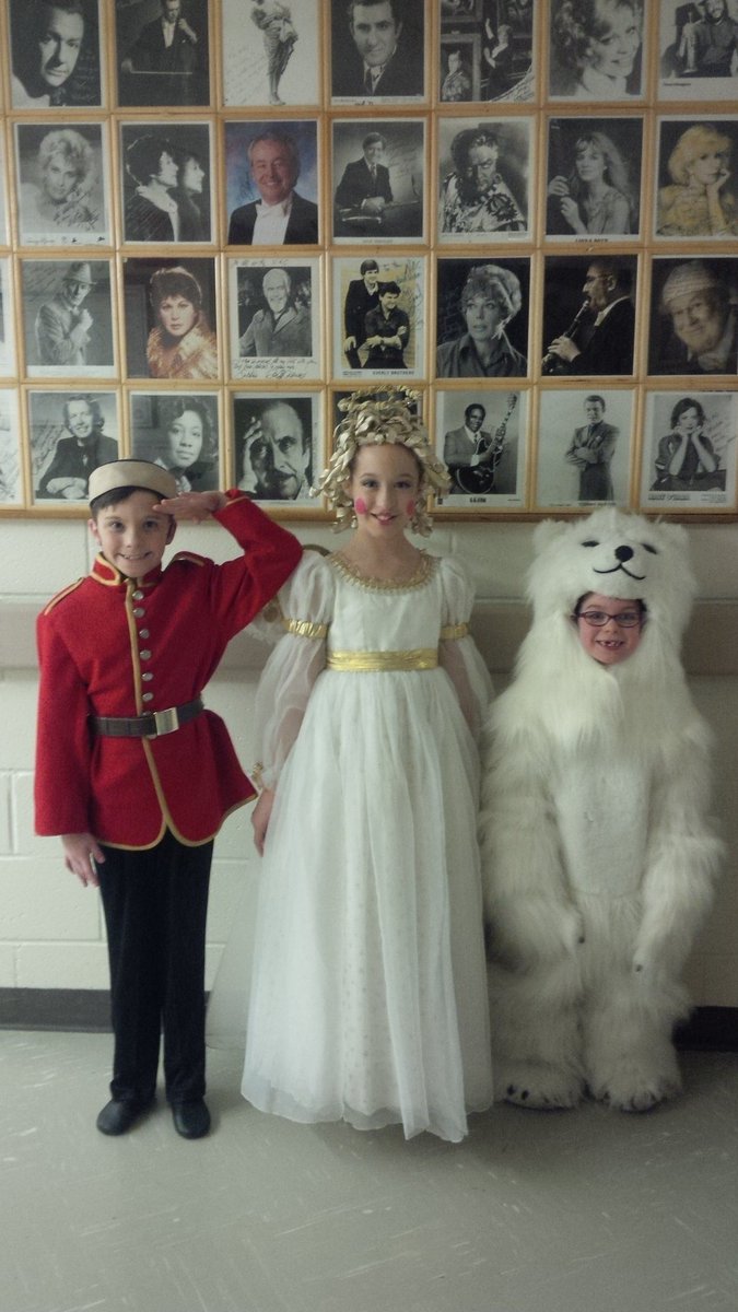 GLSdance's tweet photo. GLS students Jane Schlosser, Anika Bhatnagar, Iain Twigg perform in The Nutcracker at the NAC.#ottawadance #ballet #nutcracker #nac #begls https://t.co/IdJFBvX2xb