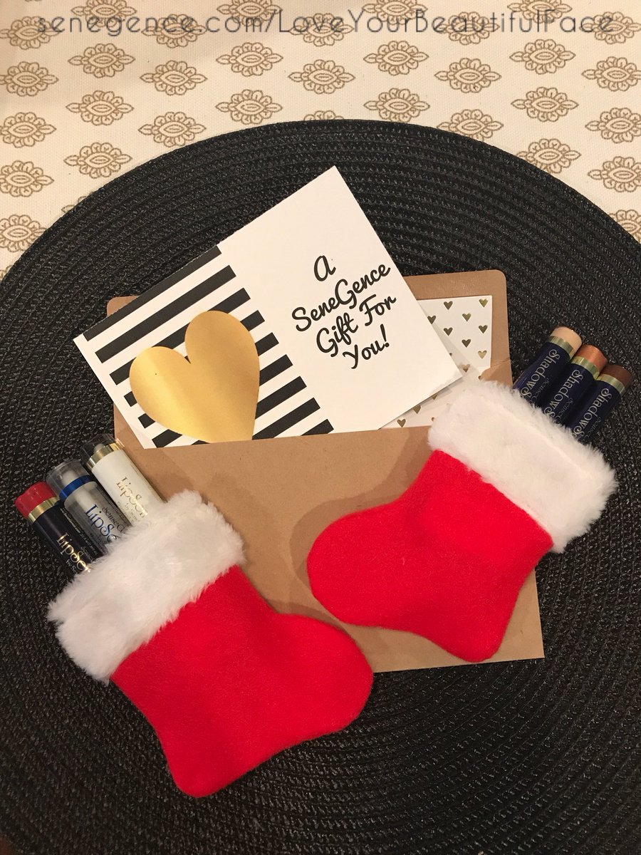 LYBF_Hailey's tweet photo. 🎅🏼 You’ve made your list &amp; checked it twice. Now what to get...
✔️Mom
✔️Sister
✔️Aunt
✔️Daughter
✔️Friends
✔️Boss
✔️Gift Exchange Party
✔️Stocking Stuffers
LipSense &amp; ShadowSense make the perfect gift! Gift Certificates are available in any amount you choose. https://t.co/olQxjAWCYi