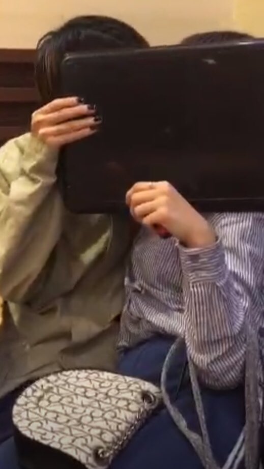 田向星華彼氏いないフリして
恋ステでんな👎👎👎
自分でファン偽装アカ作りw
#恋ステ #恋する週末ホームステイ  #田向星華