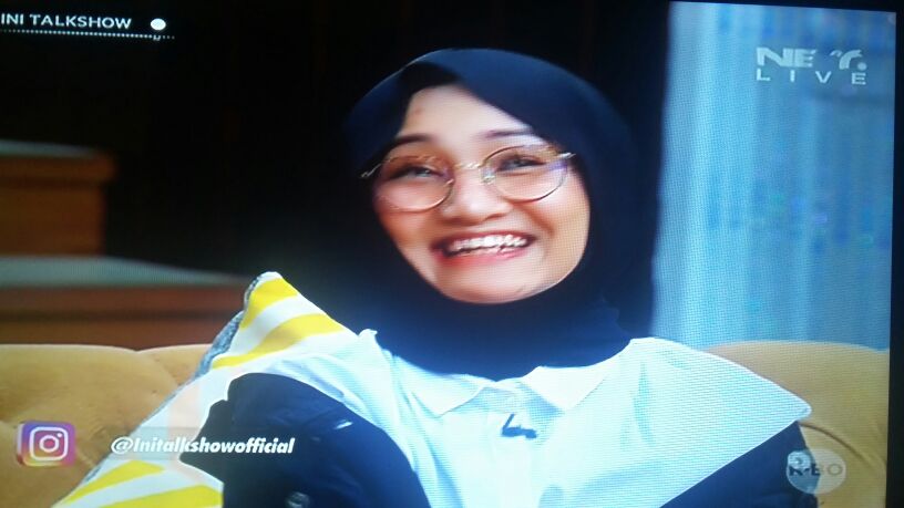 <a href="/FatinSL/">Fatin Shidqia Lubis</a> .. Udah semester 7 jd banyak mikir nih.. Jerawat manis nya pd hadir..wkwk..😂 yg rajin  blajarnya ya ntin biar cpt2 lulus yak ntin..😙😙 lafyu...ntin..😘😘  #IniTalkshowFatin_NET