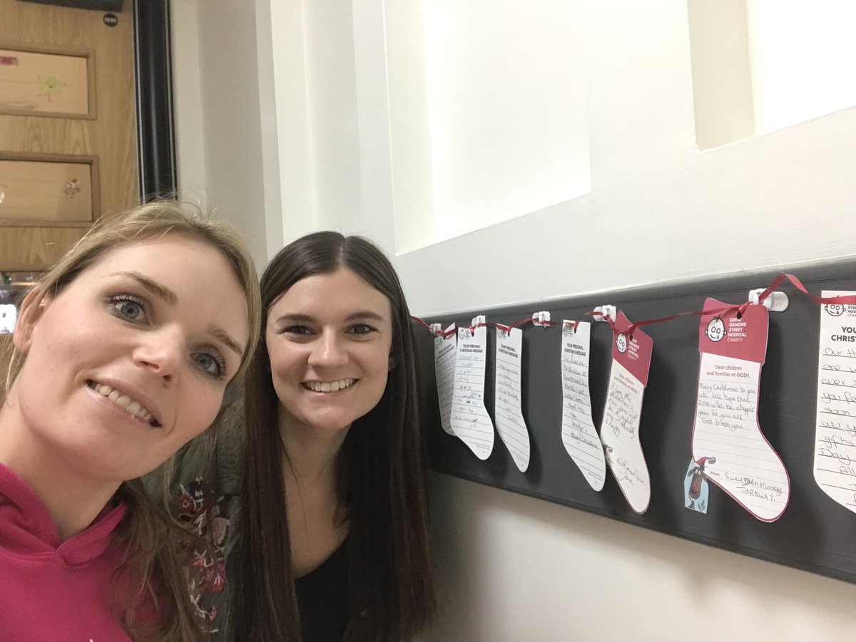 Helping to decorate the Great Ormond Street Hospital for Christmas🎄🎁🎄. #PurpleHeartAtChristmas 💜<a href="/GreatOrmondSt/">Great Ormond Street Hospital for Children</a> <a href="/MrBernardBear/">Bernard ʕ´•ᴥ•`ʔ</a> <a href="/placemadebyyou/">A Place Made By You</a> <a href="/ParikZalaWHR/">Parik Zala</a> <a href="/gary_villiers/">Gary De Villiers</a> <a href="/LAhMostloved/">LAhMostloved</a>