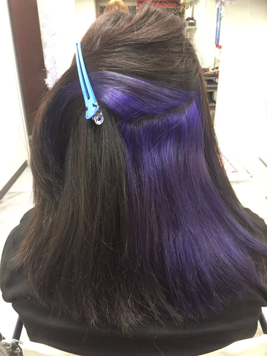 ストロベリーロックス 赤羽カラー専門店 Pa Twitter 本日のヘアカラー 初めてのブリーチからインナーカラーで紫に wブリーチ1回で濃い色だったらなんとかここまでのパープルは入れられるよ 推しの担当カラーが紫なんで そんなの聞いたらやるっきゃない ストロベリーロックス 赤羽カラー専門店 Pa Twitter 本日のヘアカラー 初めてのブリーチからインナーカラーで紫に wブリーチ1回で濃い色だったらなんとかここまでのパープルは入れられるよ 推しの担当カラーが紫なんで そんなの聞いたらやるっきゃない