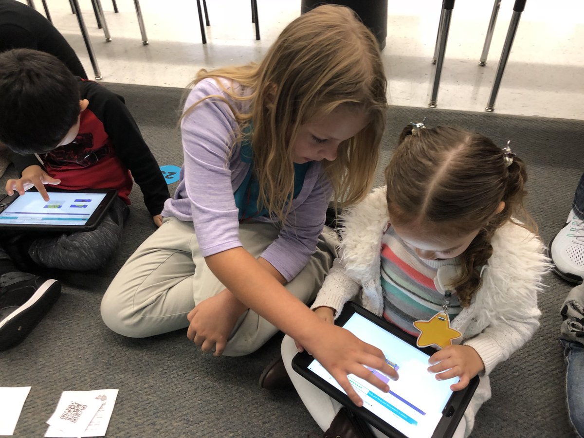 tgbeach's tweet photo. VPK and Headstart coding for the #HourofCode w/the help of 4th graders. #VCSKindnessInspires #IRESthebest #VCSHourofCode @CCrkvenac https://t.co/lvTRYz4O5l