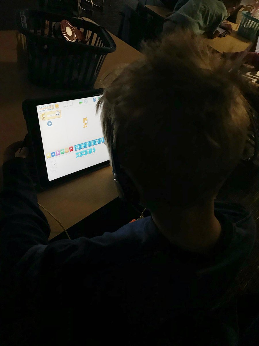 MrsLuceWNES's tweet photo. K’s participating in the #HourofCode ! #anyonecancode #wnes #highland4tomorrow https://t.co/Hy2q5pFCg6