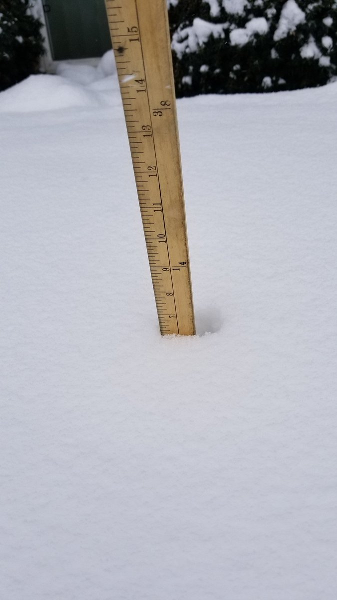 6 inches of fresh lake effect snow as of 2pm this evening! 
•Heavy band this morning caused 4+ inches. 
•Drive safe Lakers! Plenty of accidents this morning as well. 
<a href="/NWSGrandRapids/">NWS Grand Rapids</a>