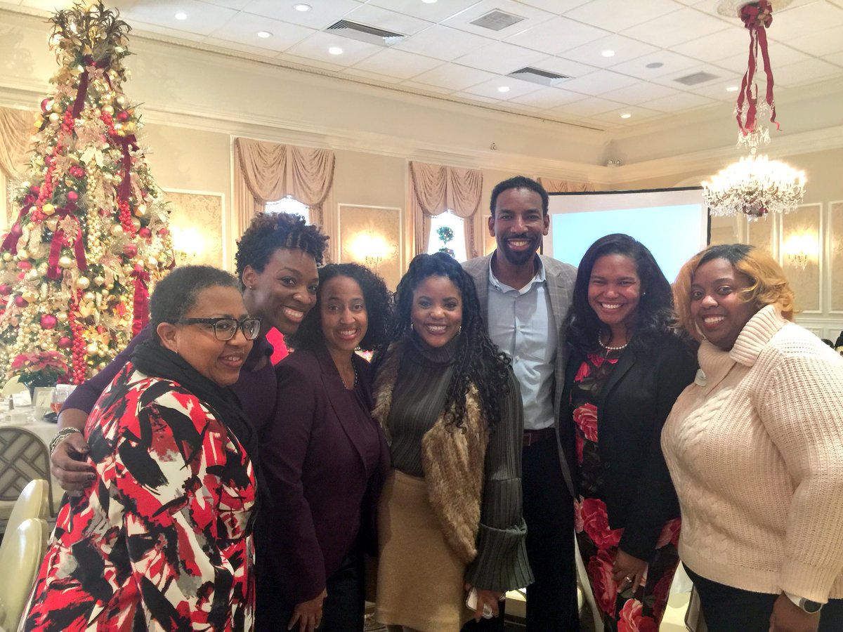 sojournerruth's tweet photo. Happy to be with so many wonderful @CVCofAtlanta members who are making a positive difference in Atlanta @CVCofAtlanta’s Annual Holiday Luncheon. 🎄 Congratulations @CVCofAtlanta for making Atlanta a better place for 25 years and counting! #CVCAtlanta25 https://t.co/Y7y9EcjMzG