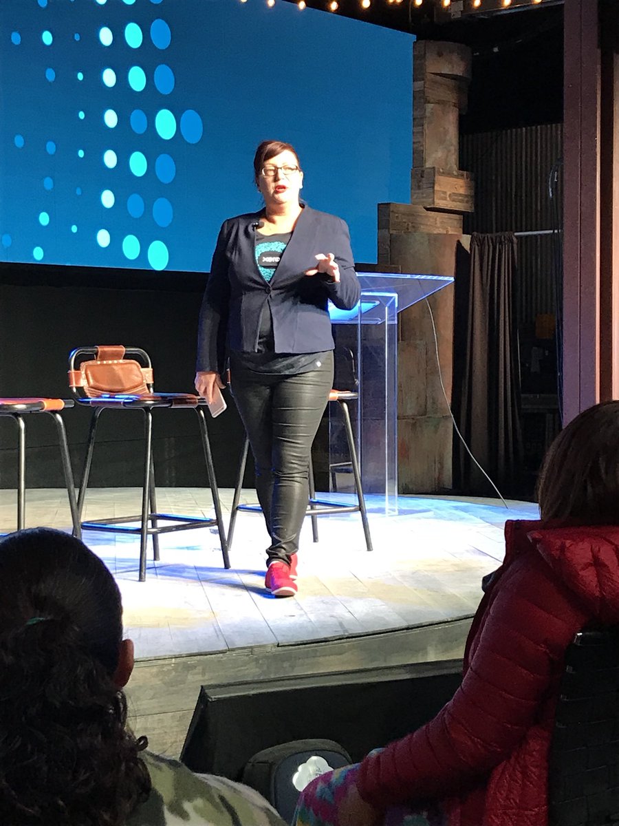 Looking forward to <a href="/themelpower/">Melanie Shortland</a> about to kick off her afternoon fireside chat session at #Xerocon USA.