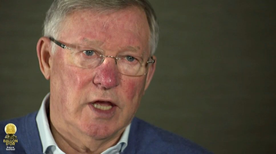 TrendEPL's tweet image. سير أليكس فيرغسون : "كريستيانو، أود أن أهنئك على الفوز بالكرة الذهبية مجددًا. أنا فخور بأنني توليت تدريبك."