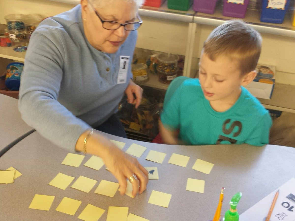 JenningsKinders's tweet photo. New math game called "Make 5"! @achievethecore @wrightdmps https://t.co/c9QD9eGkyR