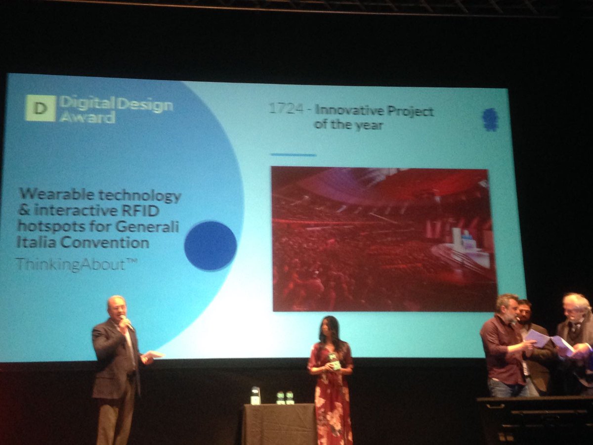 BPER_Banca's tweet photo. La cerimonia di premiazione dei @ddaward al #TeatroFabbri di #Vignola.
#creatività #innovazione #digital #DDA17 https://t.co/jBySBmnIDN