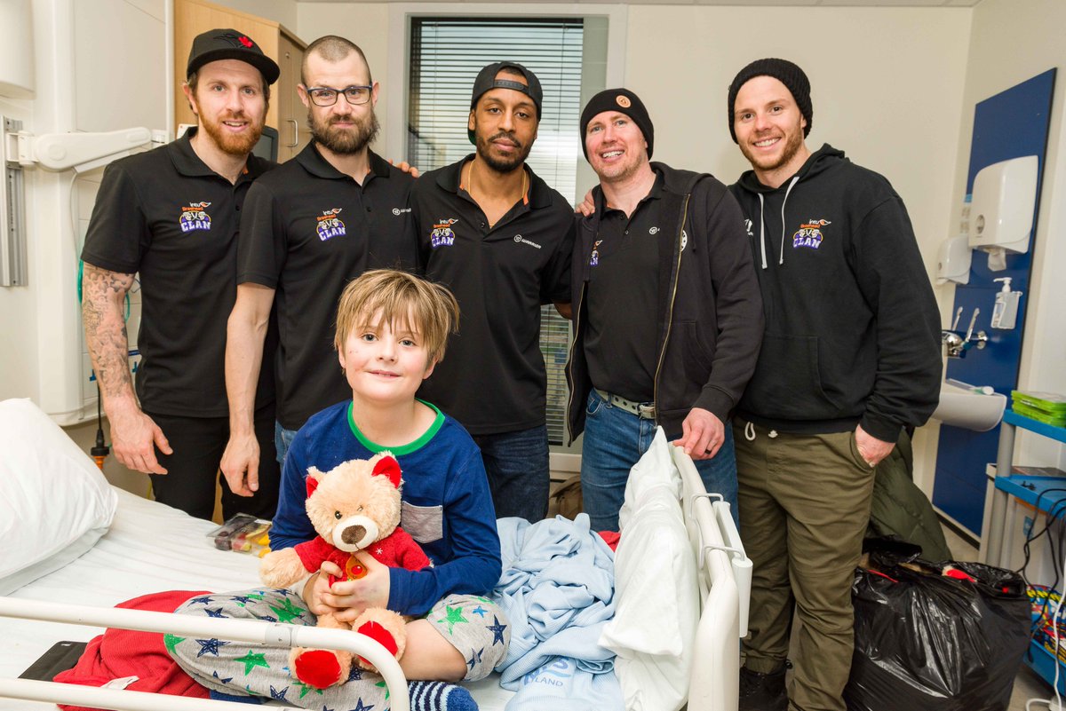 ClanIHC's tweet photo. π₯ COMMUNITY π₯: Clan visit Royal Hospital for Children in Glasgow π»β‘οΈ https://t.co/3rg5Cddbuc
For more πΈ from the visit β¬οΈ
Clan Facebook β‘οΈ https://t.co/uSIkHFgmJW
Clan Instagram β‘οΈ https://t.co/QJYotC3KcY
#PurpleArmy #Glasgow #ClanInTheCommunity https://t.co/ILhqja4KBT