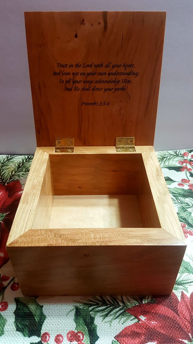 SSquaredCrafts's tweet image. This is the first box.  There are two others just like it.  This one is made from solid cherry wood and a maple wood bottom featuring a compass rose on top and Proverbs 3:5-6 scripture under the lid.

#crafts #woodworking