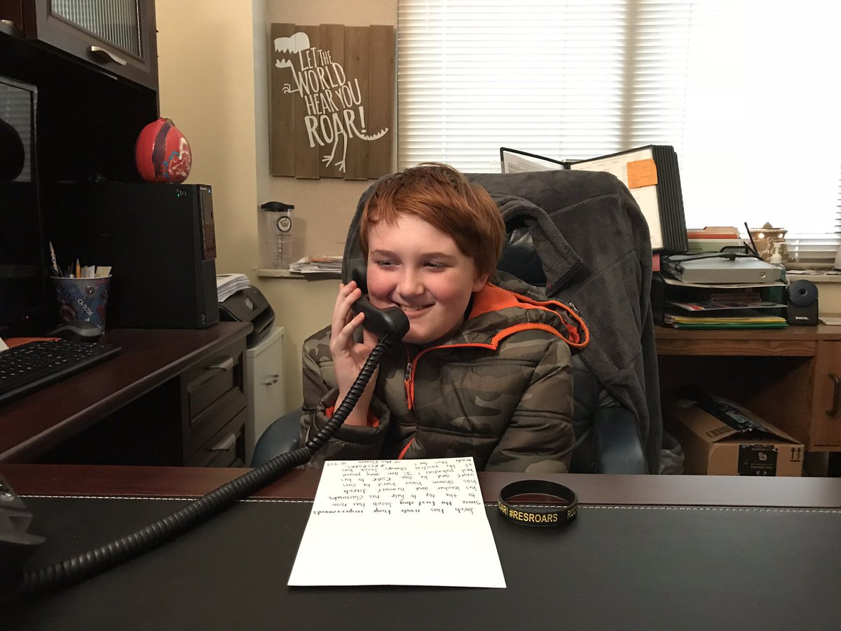 SGarrisonRES5's tweet photo. Jacob gets the #GoodNewsCallOfTheDay for showing how hard he can work in 4th grade. Jacob has risen the top with his hard work and is always eager to help his teachers and others! Way to go Jacob!! #ResRoars #BCSRocks https://t.co/VKzhcPzGxF