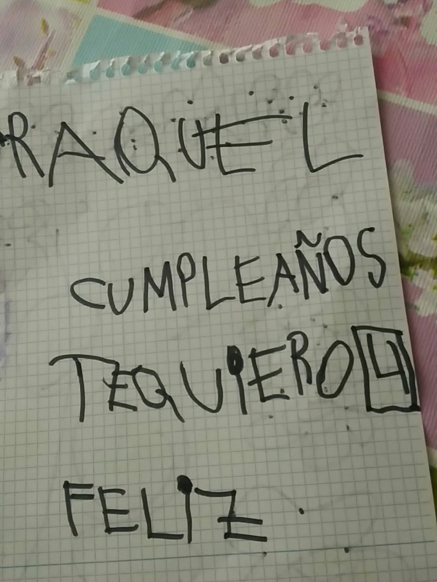_Sarallorca's tweet photo. -Mamá, ayúdame a poner "te quiero". (Con 4 años)
Sería genial si en lugar de un dibujo para "su novio" fuera para mí o su padre. #comocrece #quepareeltiempo https://t.co/DpipZTSNN0