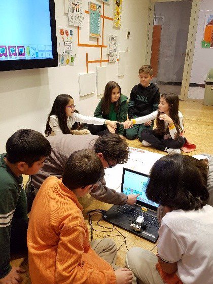 DogaTech's tweet image. #CodeWalk etkinliğimiz sayesinde kodlama haftasının gelişini neşe içinde karşıladık. #dogatech #CodeWeek