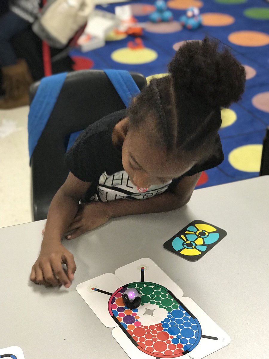 greenway_ashley's tweet image. My first grade computer scientists! @ElmStreetElem @RCSWolvesPLN #RCSHourOfCode #TeachRCS #HourOfCode2017