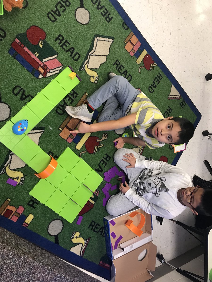 greenway_ashley's tweet image. My first grade computer scientists! @ElmStreetElem @RCSWolvesPLN #RCSHourOfCode #TeachRCS #HourOfCode2017