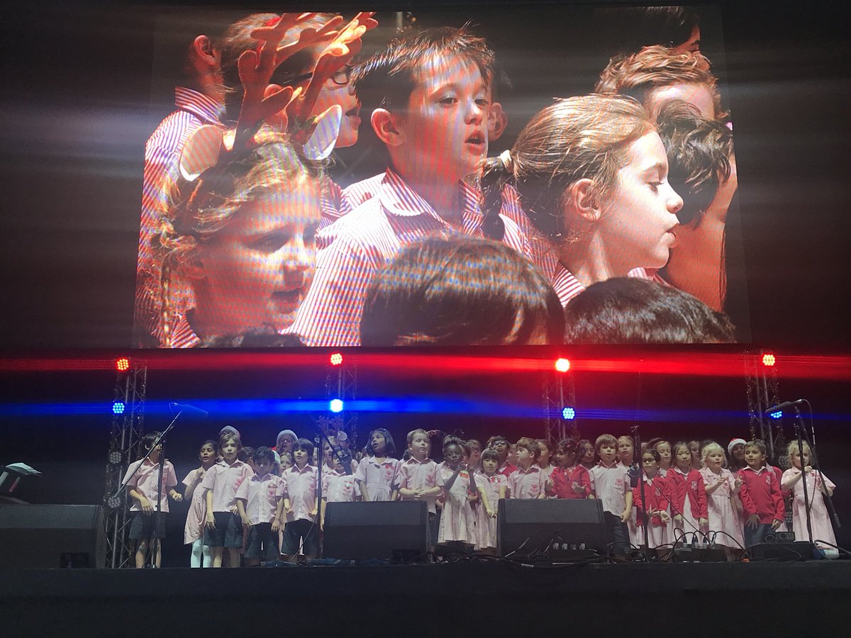 DESSperform's tweet photo. So proud of our amazing @Dessdubai choirs performing @DubaiWinterFest today. Definitely got everyone into the festive spirit #dess_choir #dess_festiveconcerts https://t.co/it01L9V9WQ