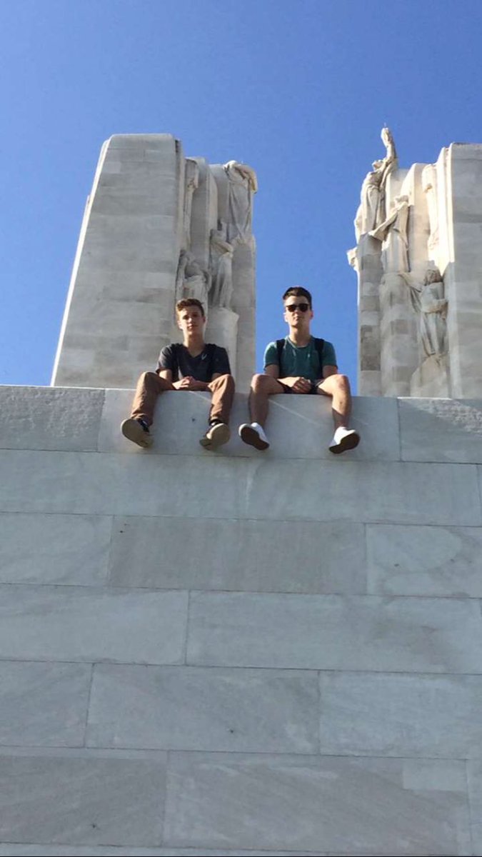 _guthrie14's tweet image. Happy birthday duuuuuuude. Still such a young gun @Timbit_BB