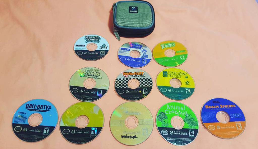 retrotechinfo's tweet photo. Got some gamecube games #nintendo #gamecube #gaming #gamestagram #games #gamecub… https://t.co/26O1lnPpfE https://t.co/f1ZGYvB4bN
