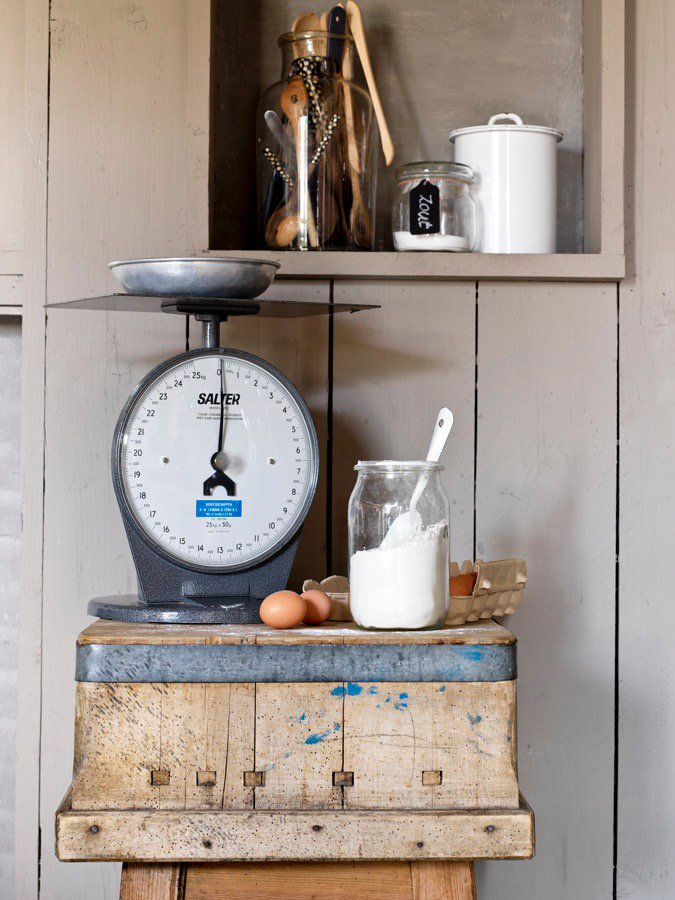 Meten  is weten... Bij Simpel  doen we niet zo moeilijk over een grammetje meer of minder. Wij zoeken naar de juiste balans, kom het eens proberen! kookstudiosimpel.nl Voel, zie, proef en beleef. #simpel #koken