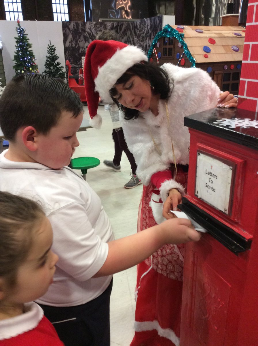 MrsChapmandps's tweet photo. Class 6 had a great time when they visited Mrs Claus at Summerlee https://t.co/q1krsieQtm