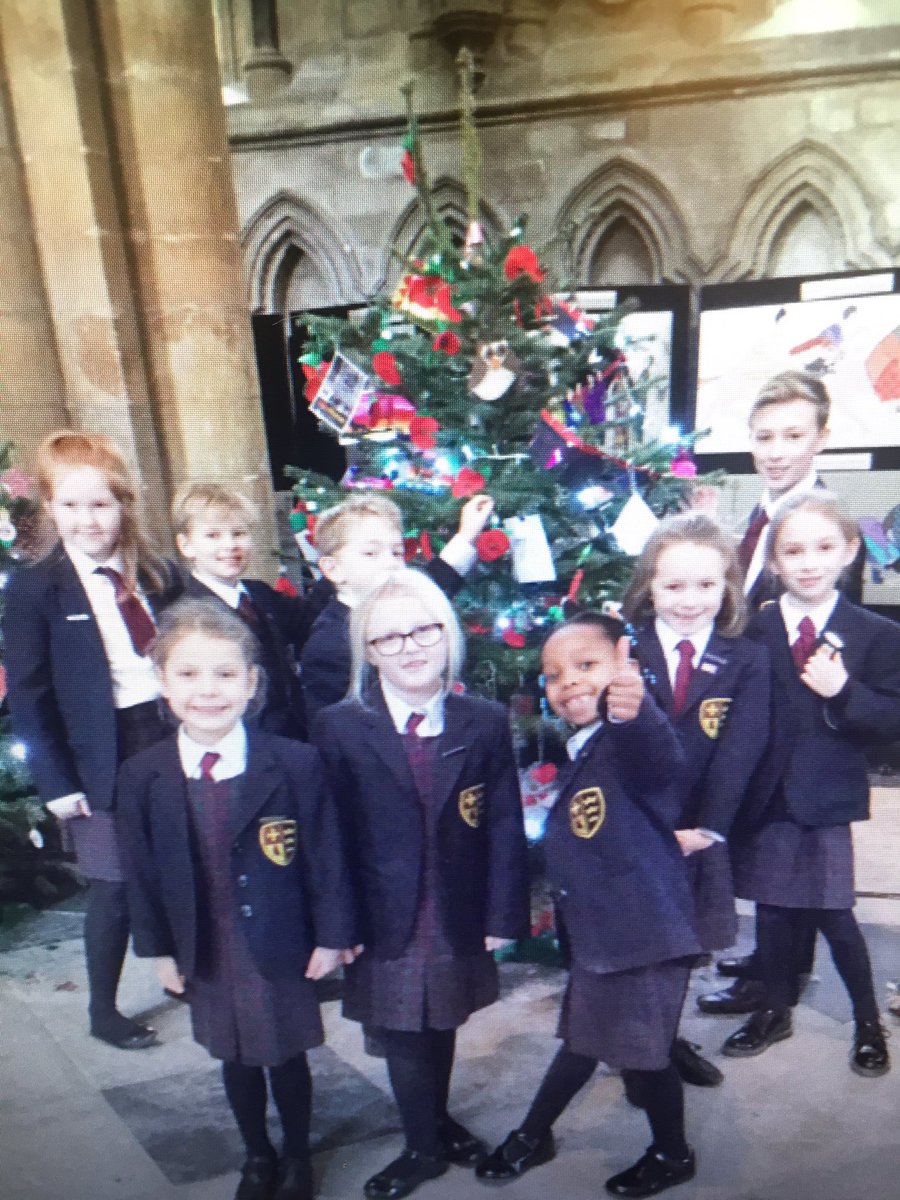Antje_Kell's tweet photo. Well done Class Council for helping Mrs Silk to dress our tree in Beverley Minster today. All linked to our class reader. #visitandvote! https://t.co/nsOXBHepTz