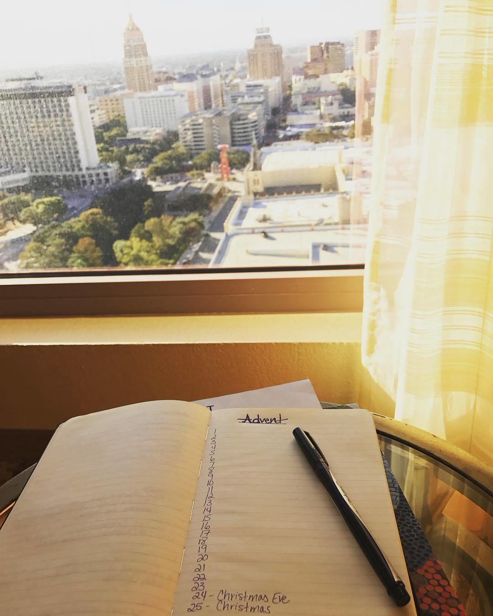 Brilliant #SanAntonio city views to accompany your holiday to-do list. 📷: sadiemkd.