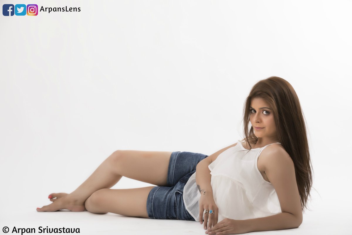 arpanslens's tweet photo. #StudioShoot #Portrait #FashionPhotography By #ArpansLens 
Model Priyanka Sharma #Camera #Canon5D Mark IV #ModelShoot #Portfolio #ProPhotography #PhotoShoot #PortraitPhotography #Photography #CandidPhotography #Style #Modelling #Fashion #Glamour #FashionShoot https://t.co/ND64HNaMmU