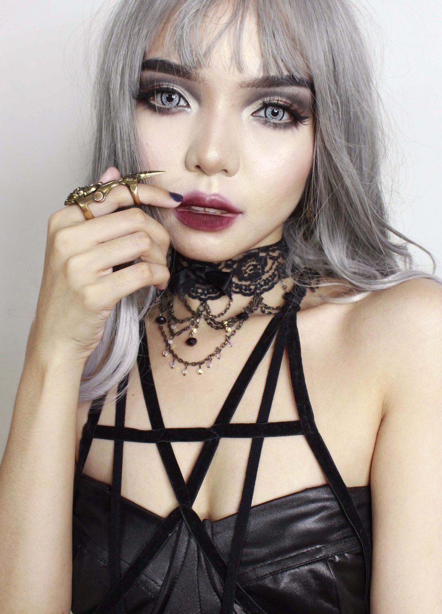 trishaamontero's tweet photo. Gothic Doll inspired look <3 Watch my tutorial on this look on my Youtube channel : https://t.co/yHUyh1iZgz
Don't forget to subscribe <3 https://t.co/B78Oohloxr