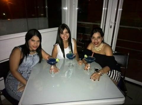 gustazorest's tweet photo. Hoy es jueves de #cocteles y #chicas en Gustazo https://t.co/VqyP8Eba7j