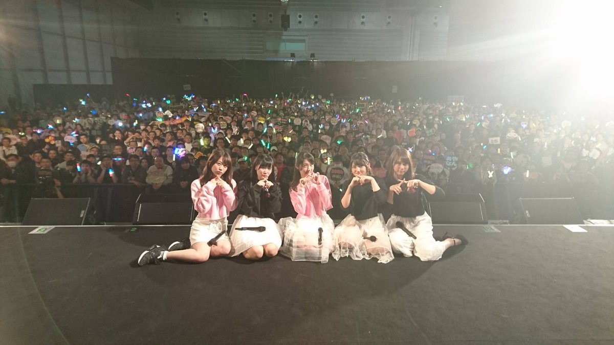 Sakii_Kitazawa's tweet photo. 12月8日

13期生 6周年🎉
16人から5人になりました😢
それぞれが信じた場所で頑張ってる同期を尊敬してるし、いつまでも応援してます💕

AKB48 12周年🎉
AKB48の歴史の半分を在籍メンバーとして過ごしているなんてびっくりです！！

7年目の13期と、13年目のAKB48を
これからもよろしくお願いします✨ https://t.co/jH936BF5zA
