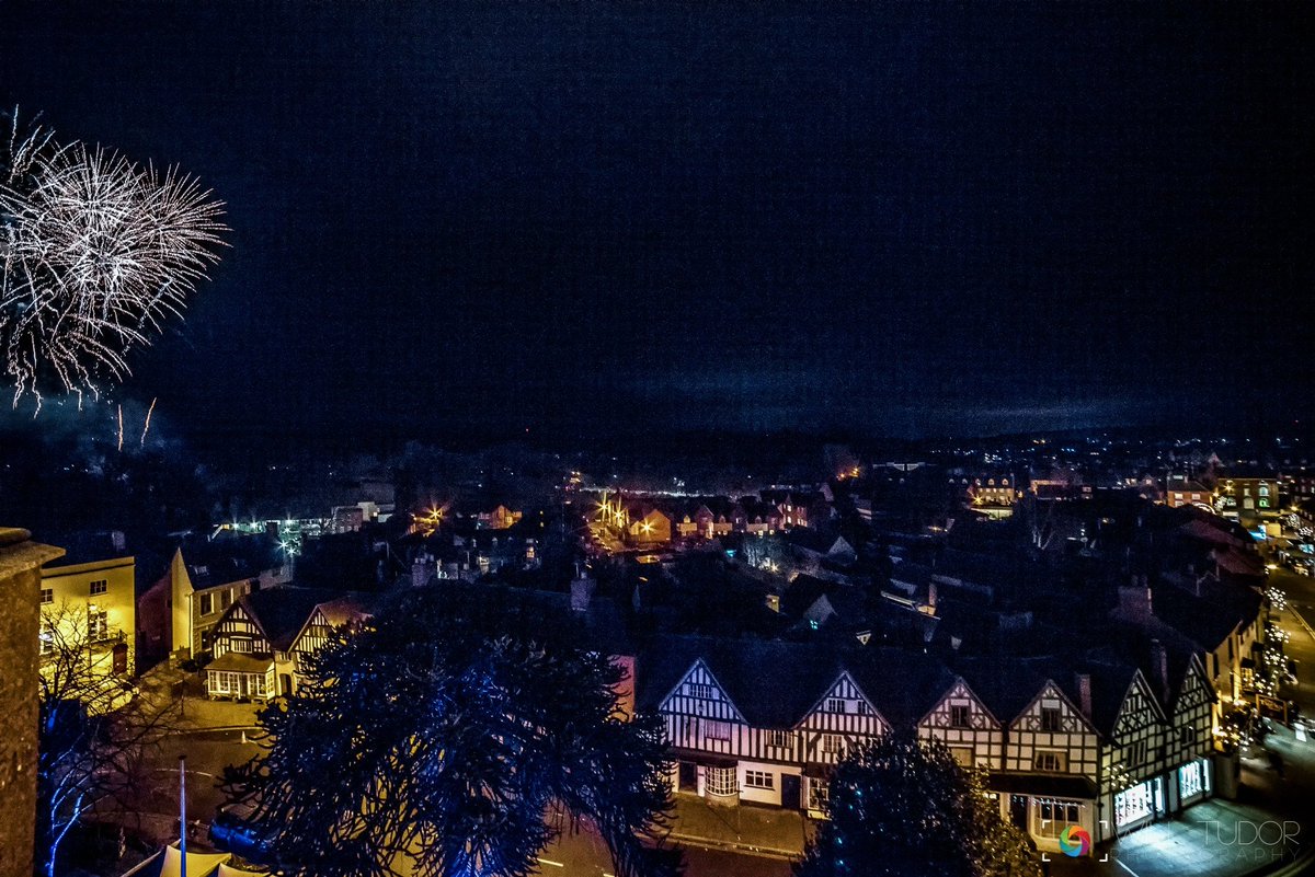 St. Nicholas night fireworks &amp; High Street from the Church Tower. 

December 6th, 2017 

<a href="/AlcesterMinster/">Alcester Minster</a> <a href="/Alcesterchamber/">Alcester Chamber</a> <a href="/AlcesterTown/">Alcester Town</a> <a href="/HighBailiff/">HighBailiff_Alcester</a> <a href="/visitalcester/">VisitAlcester</a> 

#Alcester #fireworks #town #nikond750 #photography #Warwickshire