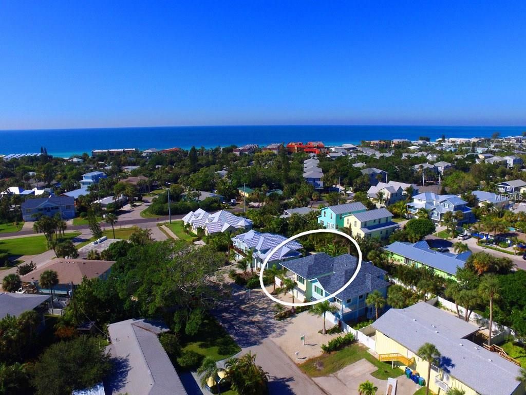IslandReal's tweet image. 306 60th is a great new build Holmes Beach property! Just a short walk to the beach, this one might be your #DreamHome! Find out more now! buff.ly/2BTd2Yr #AnnaMariaIsland #RealEstate #FloridaHouseHunt