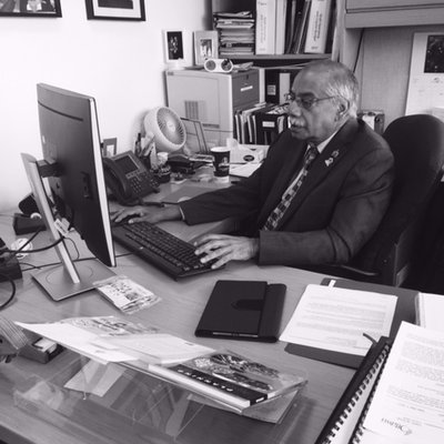 Live next:   @ShadQadri joins @MarkDayNews to talk Kanata LRT:    Listen: bit.ly/1uwtdOs https://t.co/3SkNJnrKZe