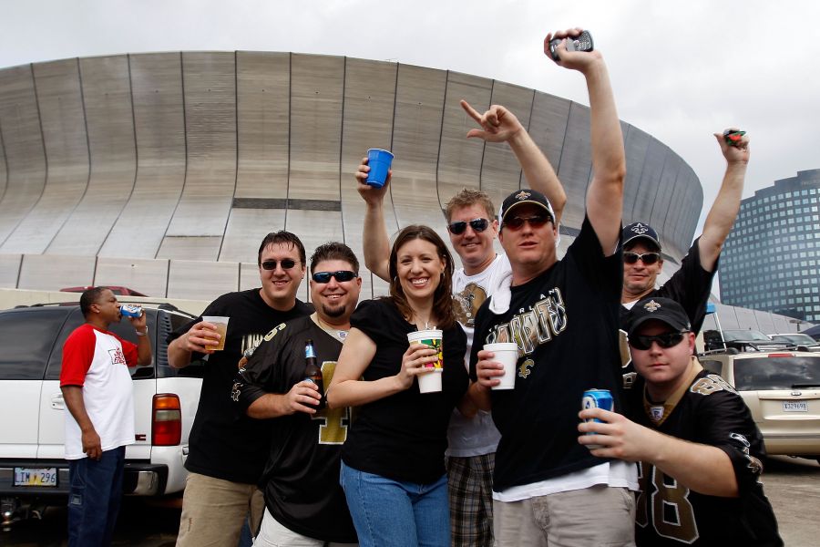 bejoieful's tweet photo. It's game day! Club XLIV outside the Superdome hosts a great Saints pregame experience that's free and open to the public. https://t.co/PV8EZf7WOm https://t.co/4y2L1VP3n4