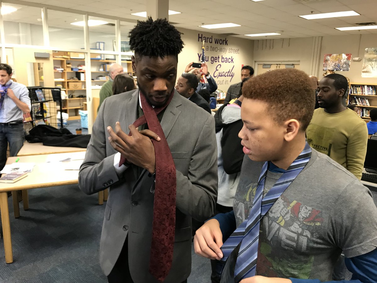 lipscomb's tweet image. Today Collegiate 100 chapter delivered neckties to the 8th grade young men of Head Middle Magnet.
After a successful donation drive with a goal of 150 ties, they exceeded expectations with a total of 464!
And they didn't just drop them off.