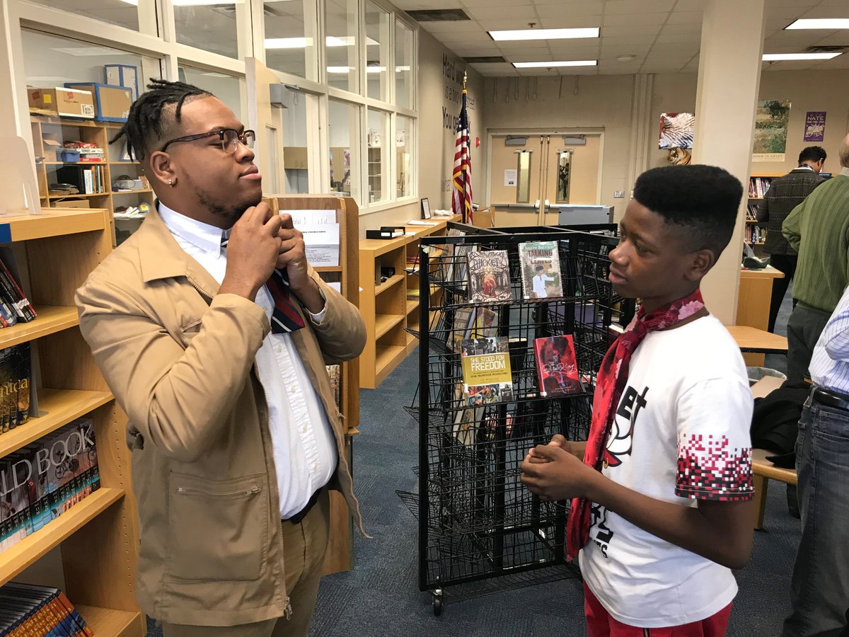 lipscomb's tweet image. Today Collegiate 100 chapter delivered neckties to the 8th grade young men of Head Middle Magnet.
After a successful donation drive with a goal of 150 ties, they exceeded expectations with a total of 464!
And they didn't just drop them off.