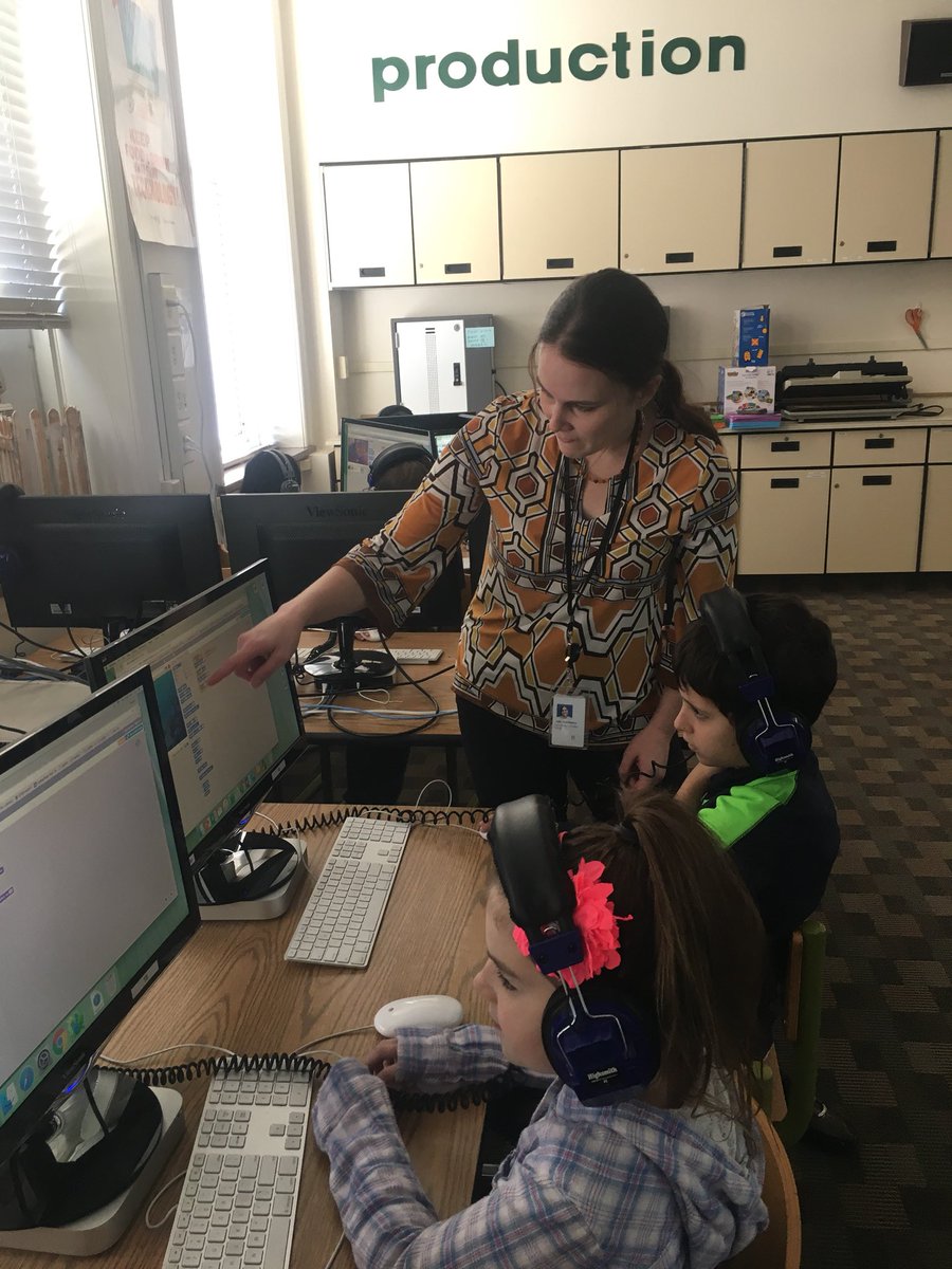 drjoelbgoodin's tweet photo. RT @brucevolunteers: RT @JCAsstPrincipal: JC 4th graders learning to #code with experts from @thebrucemuseum! @JC_LLC @JCSPrincipal @GreenwichpsCIPL @CECACT #scratch
#hourofcode
#codersforlife #edtech https://t.co/KcX36jvGCR