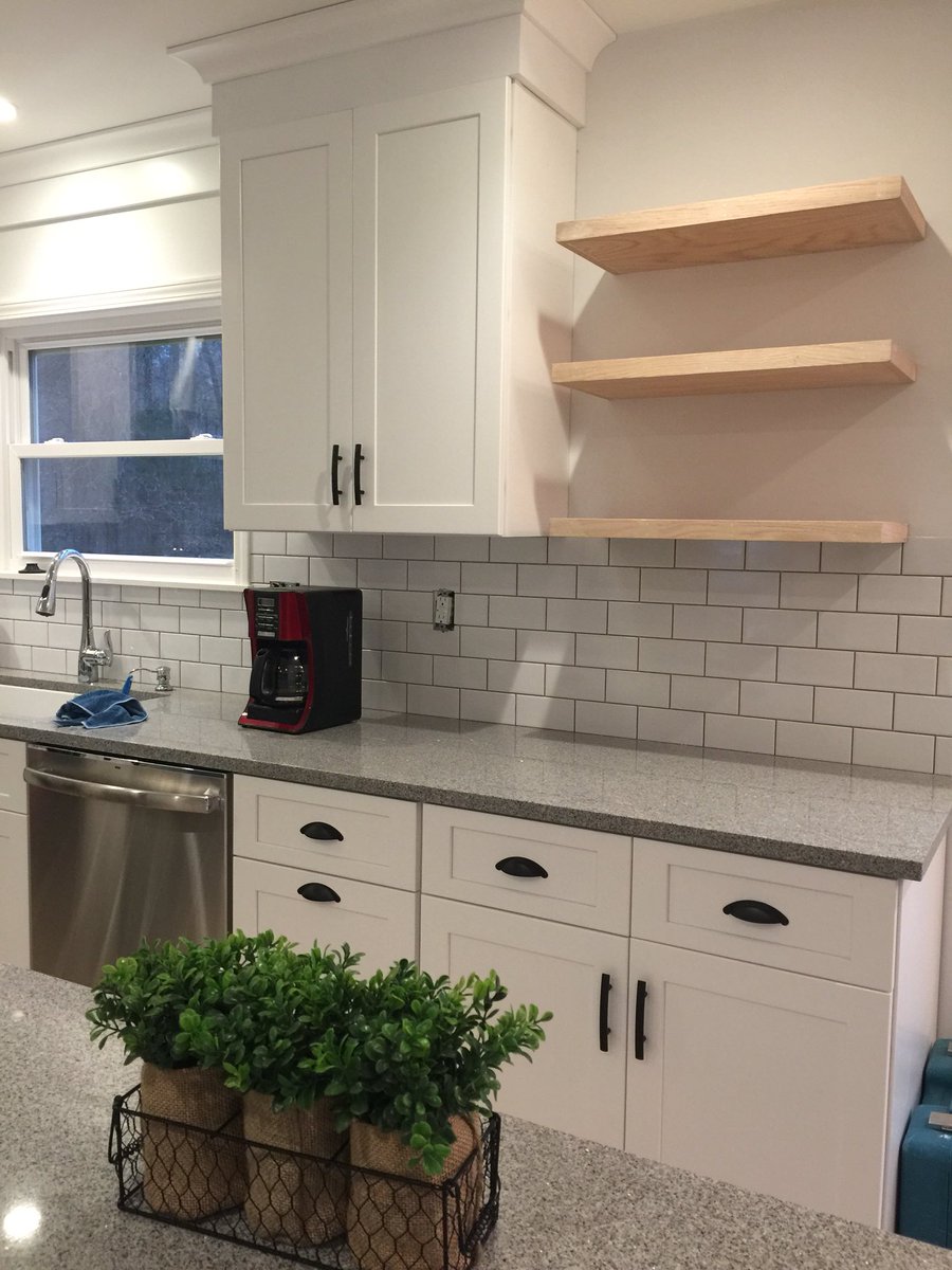 ibrake4kitchen1's tweet photo. Getting the open shelves built...and look like they float #carpentry #skilledtrades #myfixerupper @charlasindelar @chad5395 https://t.co/H2ulBDoVUH