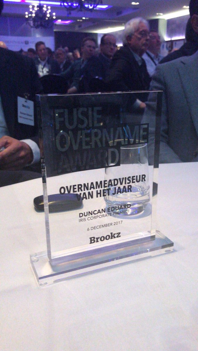 FACETacc's tweet photo. Geweldig! Onze 'bovenbuurman' Duncan Eduard van @IRISCorpFin kreeg gisteren de prijs voor '#Overnameadviseur van het Jaar' uitgereikt door @Brookz_nl. Van harte gefeliciteerd, Duncan! 👍

Lees het interview over onze mooie samenwerking! 

▶ https://t.co/HFRue0ciZ3 https://t.co/ltWPsgy3lJ