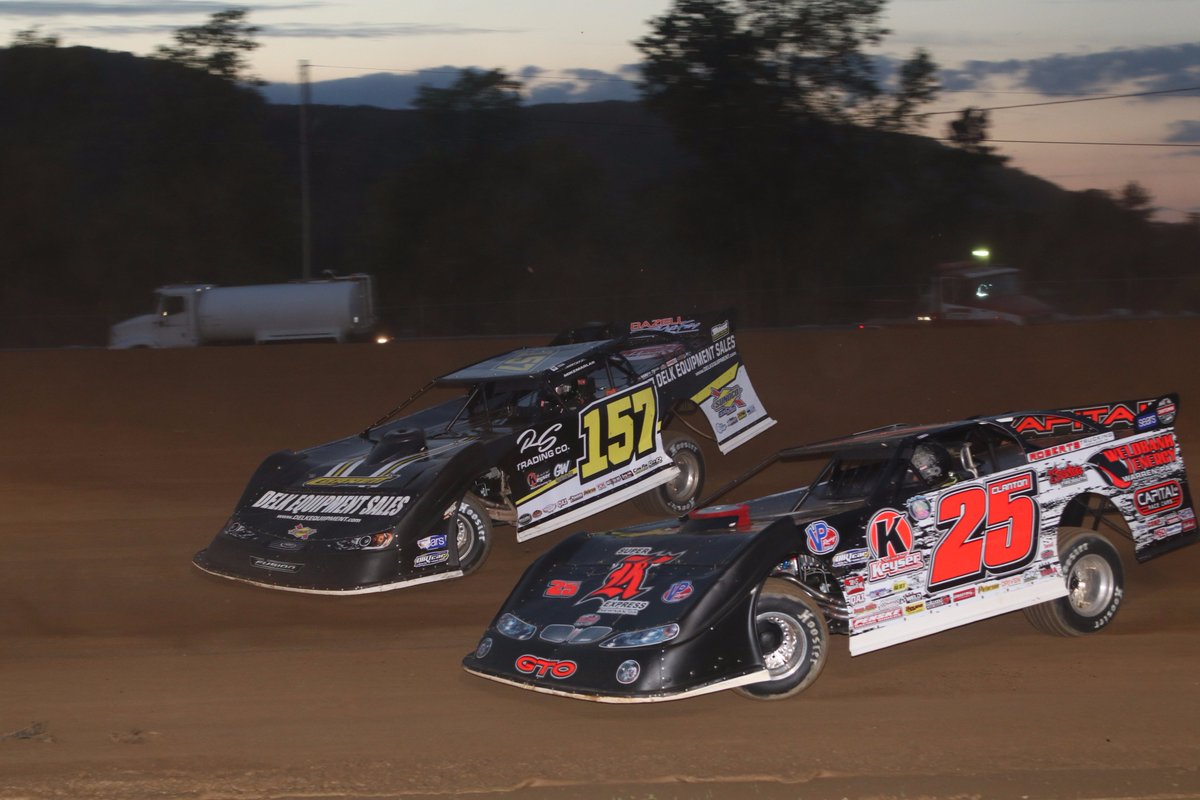 WoOLateModels tweet picture
