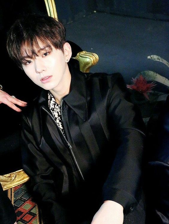 Aurafleurs's tweet photo. his eyes are so mesmerising~ https://t.co/B6k3BvHI2J