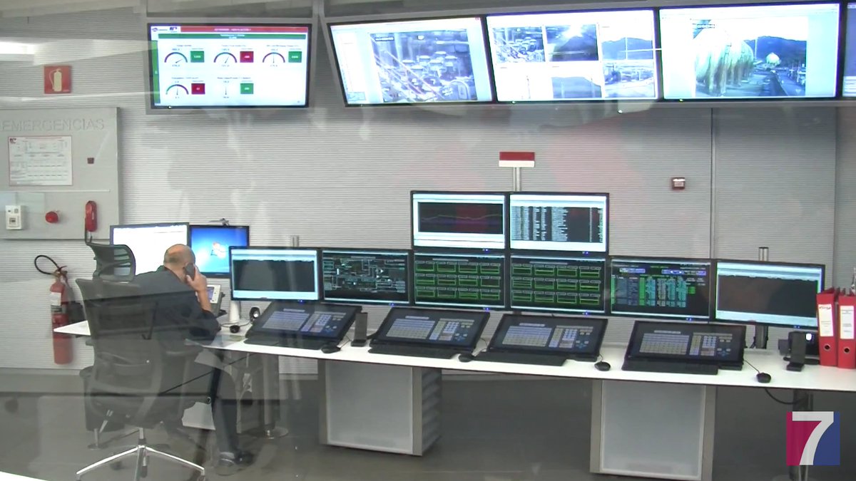 Tele7Noticias's tweet image. . @Petronor_Info ha modernizado su #saladecontrol
youtube.com/watch?v=Zexw_f…