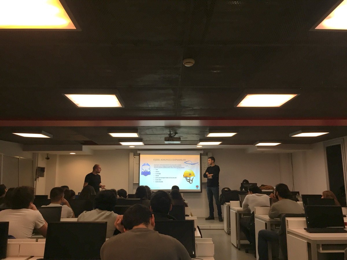 Enkazda arama-kurtarma teorik eğitimimizi gerçekleştirdik🚨