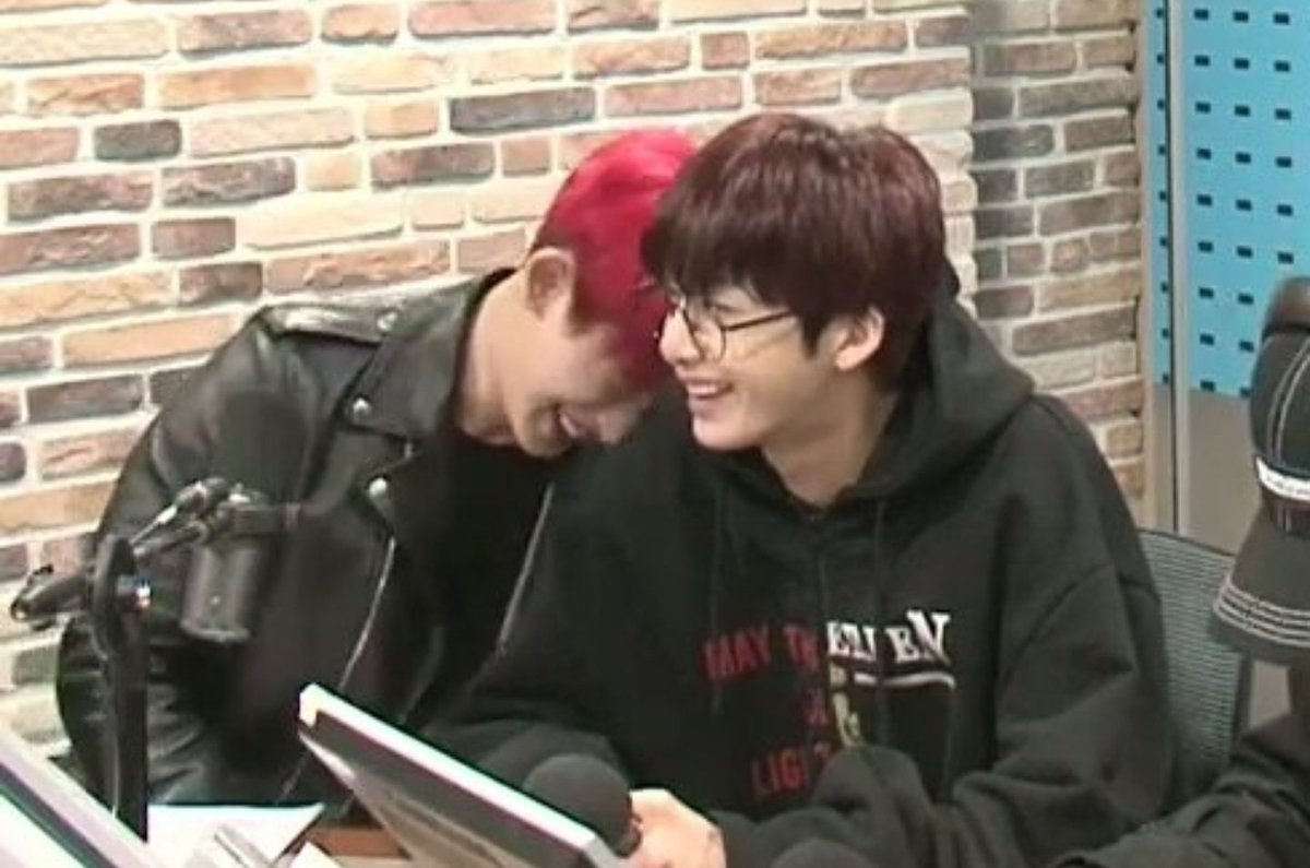hyungwonho514's tweet photo. SUCH A BOYFRIENDS LOOKS I: ALIVE
FINALLY THEY SAT NEXT TO EACH OTHER
#HYUNGWONHO #HYUNGWON #WONHO
#원호 #형원 #형원호 #이호석 #신호석 #채형원 https://t.co/86weQu48gp
