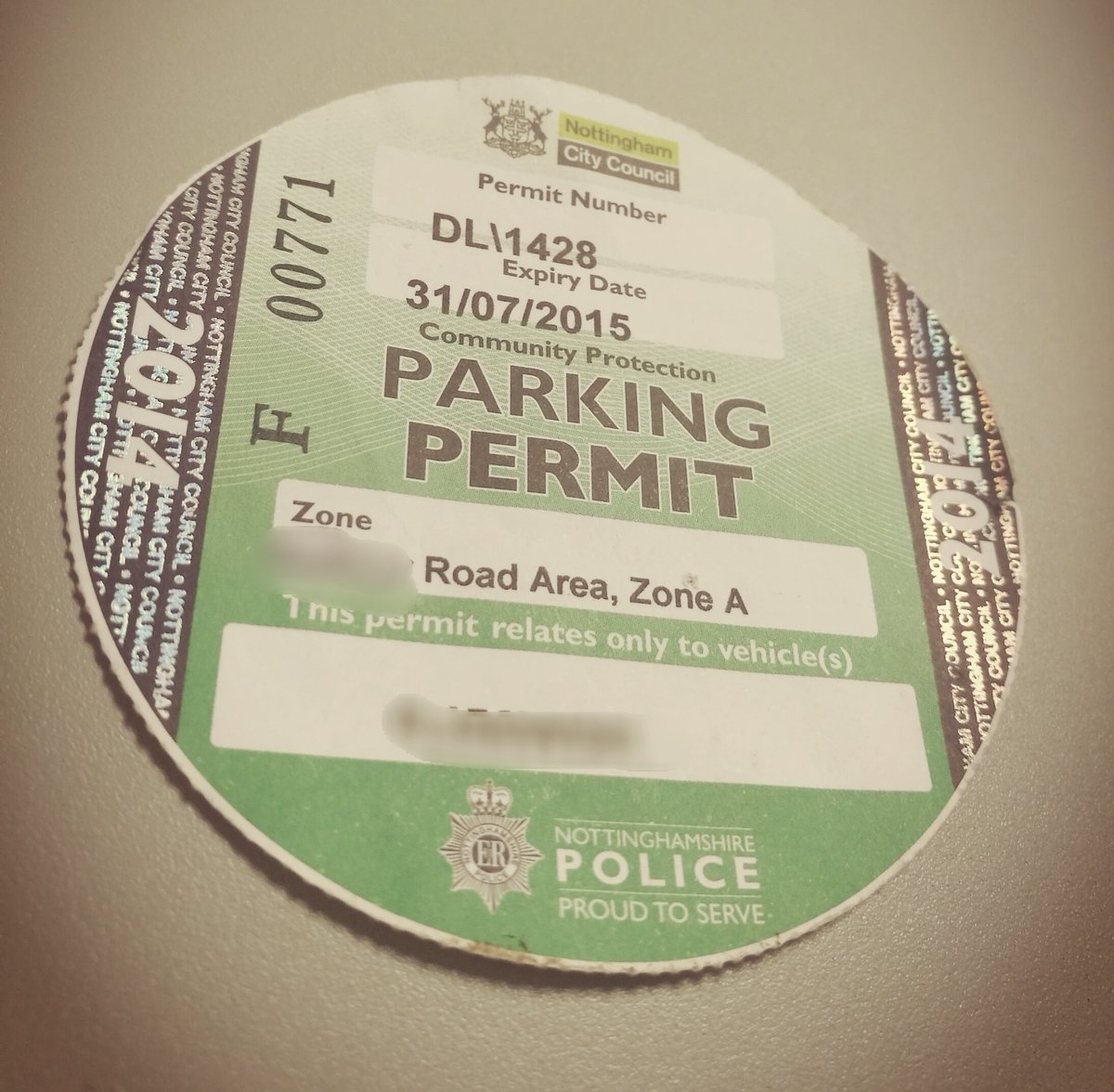 CaFNottmCity's tweet photo. "oi what you giving me a ticket for, I've got a permit!" are the recently reported words of a motorist💬
Technically they were right, but it EXPIRED SUMMER 2015! 😊
Permit surrendered & alternative parking areas explained👍
https://t.co/igGHMqFoYl
👉#checkthosedates👈 https://t.co/iyRiTTPOpY