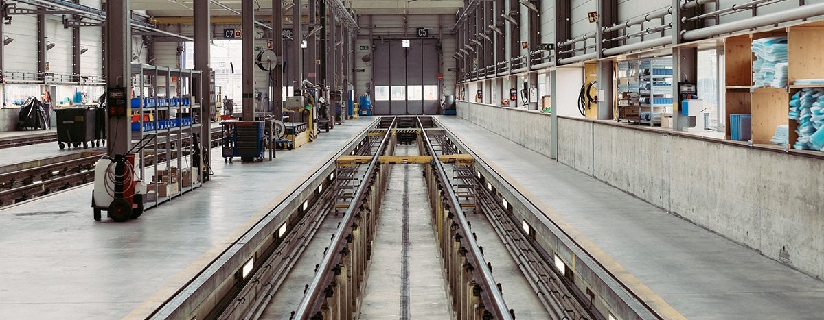 Mitel's tweet photo. Are #DECT phones the perfect match for #Manufacturing? Take a careful look at what your company’s needs before making a decision. https://t.co/Yyl5rZ2RnR #UComms https://t.co/LBTHyLDwVO